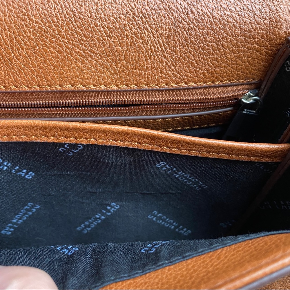 Design Lab Crossbody Bag - Picture 7 of 10